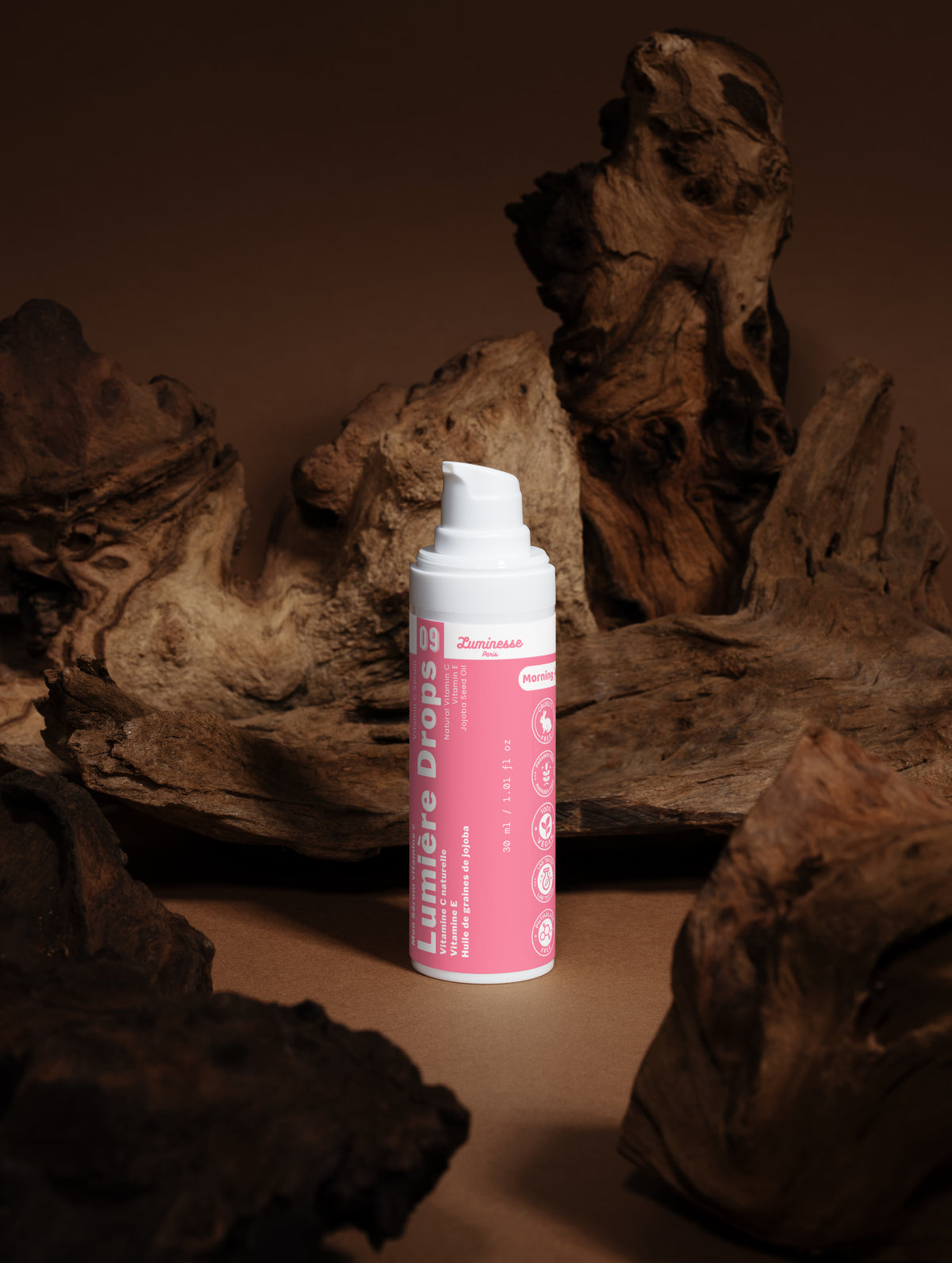 Illustration de galerie associée à Lumière Drops, sérum vitamine C de Luminesse Paris.