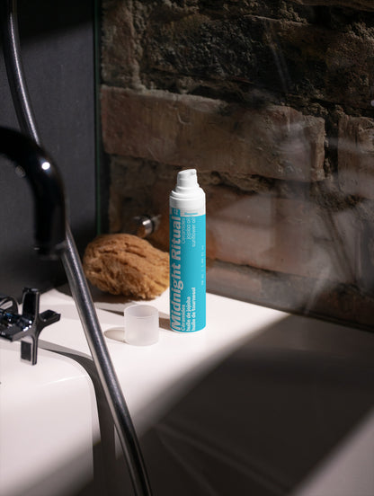 Illustration de galerie associée à Midnight Ritual, crème de nuit visage de Luminesse Paris.
