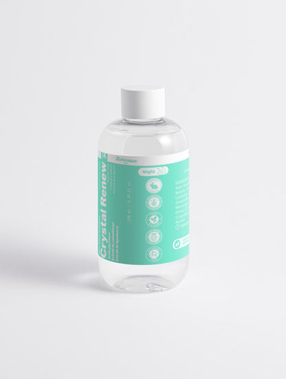 Visuel de Crystal Renew de Luminesse Paris, tonique exfoliant AHA pour le visage à 5 % d’acide glycolique. Image associée à la présentation du soin destiné à lisser visiblement le grain de peau et à soutenir l’éclat, avec bétaïne, Sodium PCA, canneberge et airelle rouge.